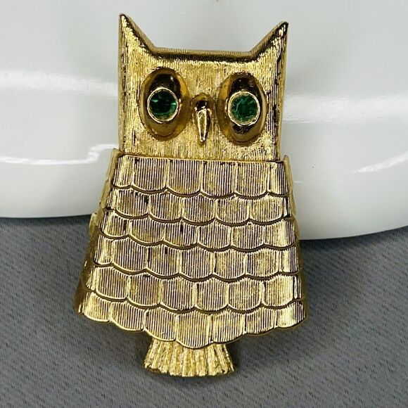 Vintage AVON OWL Solid Dry Perfume Brooch Gold Tone Green Rhinestone Eyes - Picture 1 of 8